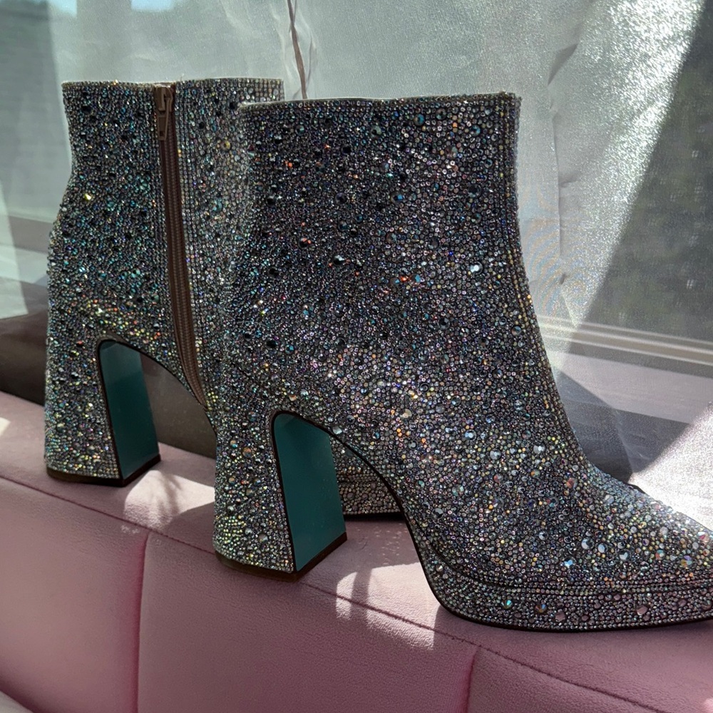 Betsey Johnson Sparkling Silver Glitter Heeled Boots “Della”